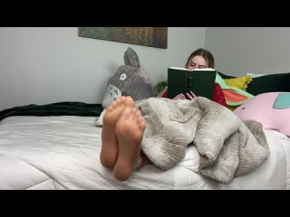 nylon tease while reading feet soles fetish